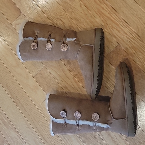 Ugg Bailey Button Triplet Tall Boots - Picture 9 of 16